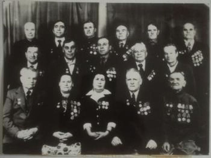 Группа ветеранов Великой Отечественной войны, работников Павловского Райпо.