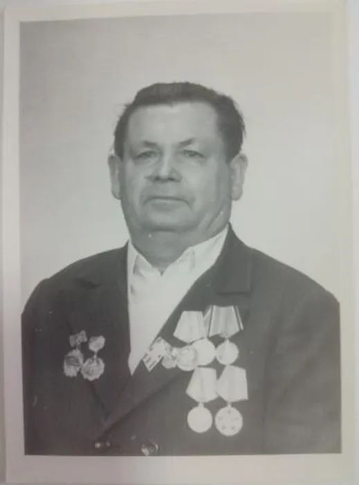 Ветерана войны и труда Хаустов Иван Герасимович.